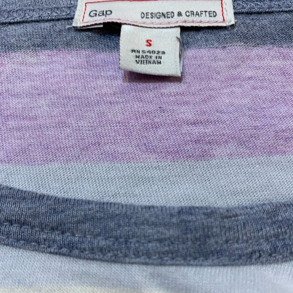 Gap Long Sleeve Shirt - Picture 2 of 6